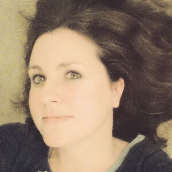 Meet your Posher, Lisa - Picture 1 of 1